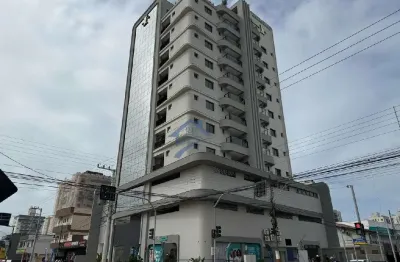 Apartamento com 2 quartos à venda na avenida prefeito josé juvenal mafra, 604, centro, navegantes, 76 m2 por r$ 840.000