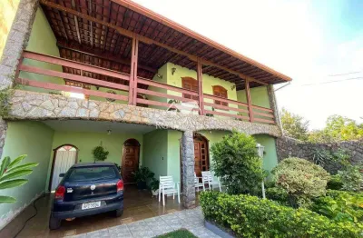 Casa com 3 quartos à venda na Vila São Paulo, Contagem 