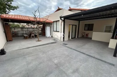 Excelente casa de 02 quartos com 02 vagas de garagem no barreiro