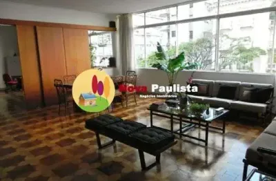 Ensolarado Apartamento para Venda na Av. Higienópolis, com 3 Quartos e 275 m², a passos do Shopping