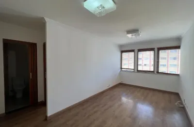 Apartamento reformado para venda, com 48 m2, 1 quarto,  na rua bento freitas - república/sp
