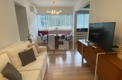 Apartamento à venda com 2 dormitórios na carvoeira, em florianópolis.