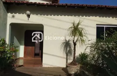 Casa com 5 quartos à venda no Lidice, Uberlândia 