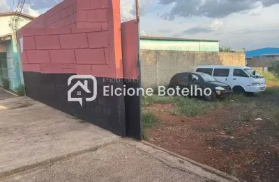 Terreno comercial à venda no Presidente Roosevelt, Uberlândia 