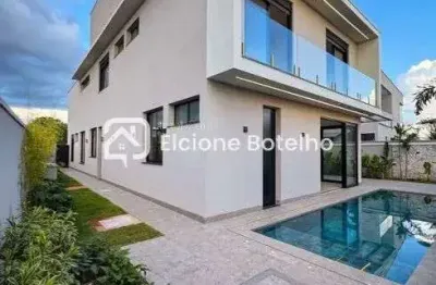 Casa em condomínio fechado com 4 quartos à venda no Granja Marileusa, Uberlândia 