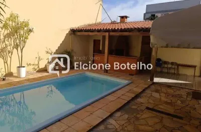 Casa com 4 quartos à venda no Patrimônio, Uberlândia 
