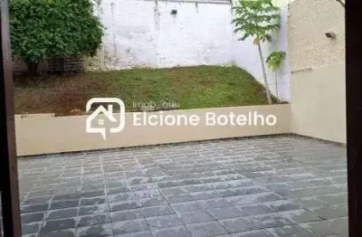 Casa com 3 quartos à venda na Cidade Jardim, Uberlândia 