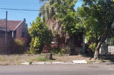 Terreno com casa antiga à venda – excelente localização!