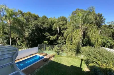 Casa para temporada em florianópolis, jurere, 5 dormitórios, 4 suítes, 6 banheiros, 2 vagas