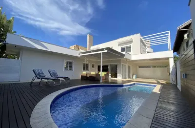 Casa para Venda em Florianópolis, JURERE INTERNACIONAL, 4 dormitórios, 3 suítes, 5 banheiros, 2 vagas