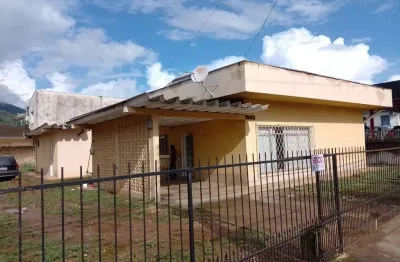 Casa à venda na Rua Erwino Menegotti, Rau, Jaraguá do Sul