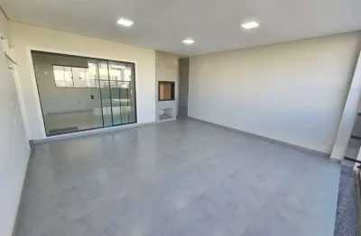 Casa geminada de esquina, no bairro três rios do norte