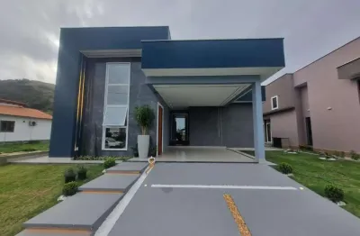 Casa de condomínio - 3 quartos (1 suíte com closet e hidro) - àrea gourmet - kit energia solar - toda automatizada com alexa