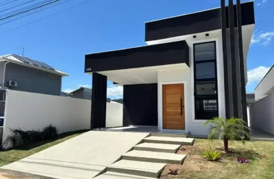 Casa de condomínio - 3 quartos ( 1 suíte ) - àrea gourmet - 1ª locação