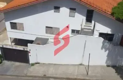 Casa Comercial de Esquina – Parque Campolim | Locação e Venda