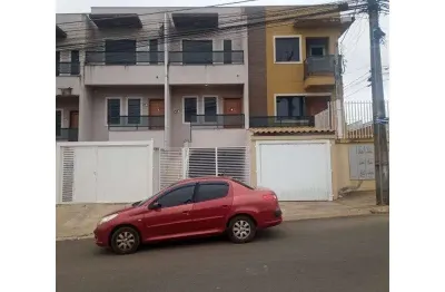 Casa para alugar na Rua Alfredo Henneberg, 414, Contorno, Ponta Grossa