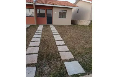 Casa com 2 quartos para alugar na Rua Arno Wolf, Colônia Dona LuÍza, Ponta Grossa