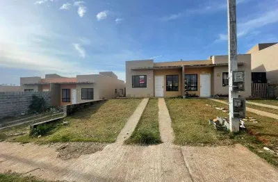Casa em condomínio fechado com 2 quartos para alugar na Nair Machado De Oliveira, Cará-cará, Ponta Grossa