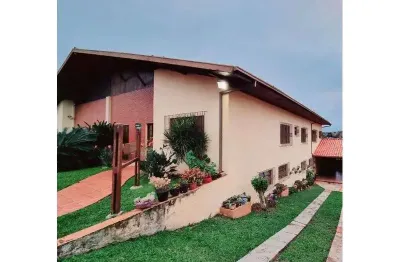 Casa com 5 quartos para alugar na Rua Bôrtolo Moro, Estrela, Ponta Grossa
