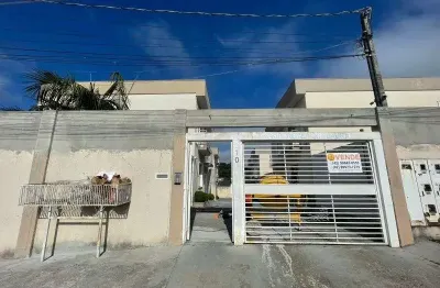 Casa em condomínio fechado com 2 quartos para alugar na Rua Leony Delourdes Alves da Costa, 210, Uvaranas, Ponta Grossa