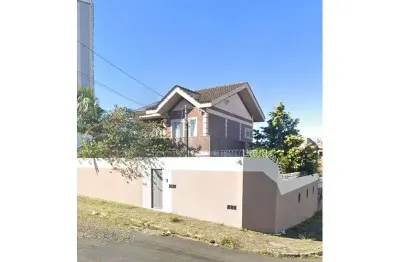 Casa com 3 quartos para alugar na Rua Machado de Assis, Uvaranas, Ponta Grossa