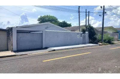 Casa com 3 quartos para alugar na Rua Violeta, Contorno, Ponta Grossa