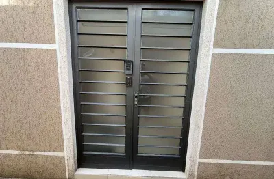 Apartamento com 2 quartos para alugar na Rua Junqueira Freire, 409, Uvaranas, Ponta Grossa