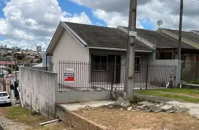 Casa à venda na Avenida Almiro Escobar, Contorno, Ponta Grossa