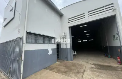 Galpão disponível para locação e venda no bairro presidente roosevelt em uberlândia-mg