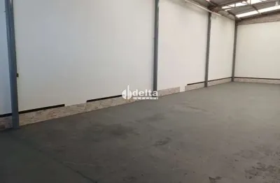 Galpão disponível para locação no bairro luizote em uberlândia-mg
