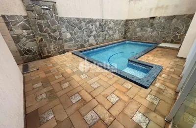 Casa residencial disponível para locação no bairro cidade jardim em uberlândia-mg.