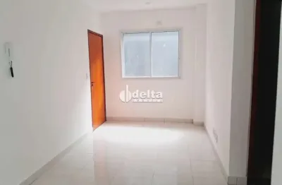 Apartamento disponível para locação no bairro segismundo pereira em uberlândia-mg