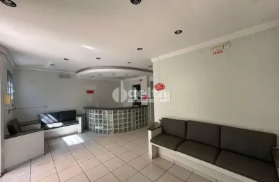 Prédio comercial disponível para locação e venda no bairro Centro em Uberlândia-MG