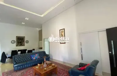 Casa no condomínio gávea paradiso disponível para locação no bairro gávea em uberlândia-mg