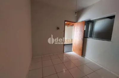 Casa residencial disponível para locação no bairro martins em uberlândia-mg
