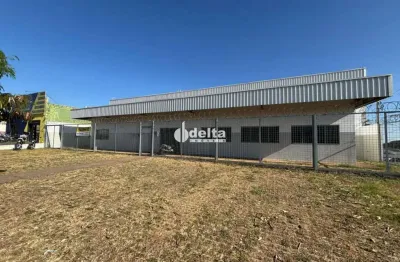 Galpão comercial disponível para locação no bairro marta helena em uberlândia-mg