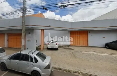 Loja disponível para locação no bairro daniel fonseca em uberlândia-mg.