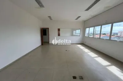 Imóvel comercial com salas disponível para locação no bairro santa mônica em uberlãndia-mg