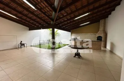 Casa residencial disponível para locação e venda no bairro grand ville em uberlândia - mg.