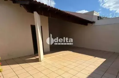 Casa residencial disponível para locação no bairro vigilato pereira em uberlândia-mg.