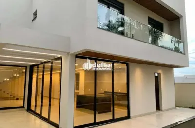 Casa coom 4 quarto sendo suítedisponível para Locação no bairro Jardim Sul em Uberlândia-MG