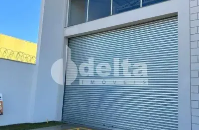 Galpão disponível para locação no bairro Granada em Uberlândia-MG