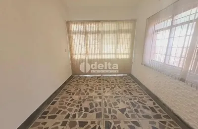 Casa residencial disponível para locação no bairro osvaldo rezende em uberlândia-mg