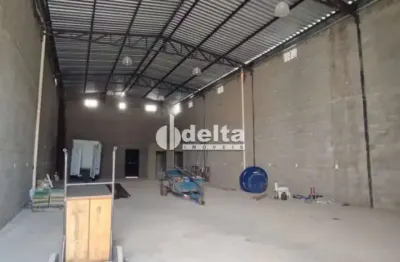 Galpão comercial disponível para locação no bairro pampulha em uberlândia-mg