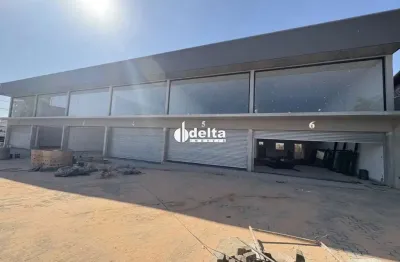 Loja disponível para locação no bairro santa mônica em uberlândia-mg.