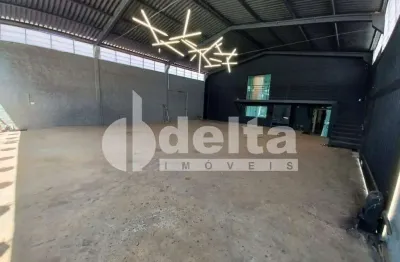 Galpão disponível para locação no bairro umuarama em uberlândia-mg