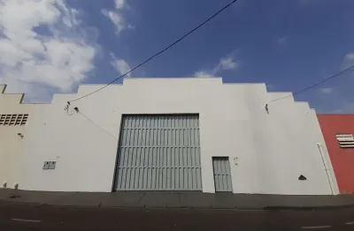 Galpão disponível para locação no bairro marta helena em uberlândia-mg