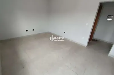 Casa comercial e residencial com 2 quartos disponível para locação no bairro lidíce em uberlândia-mg.