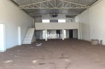 Galpão disponível para locação no bairro bom jesus em uberlândia-mg