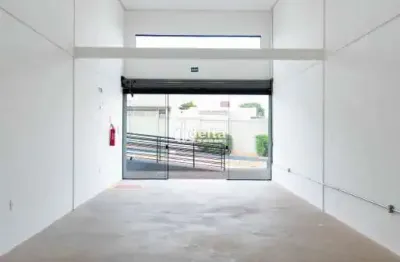 Loja disponível para locação no bairro vigilato pereira em uberlândia-mg.